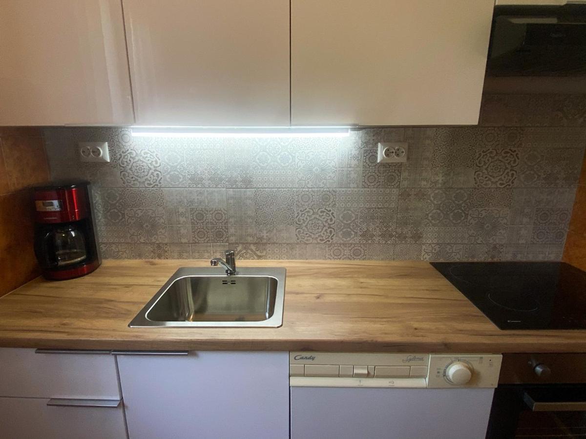 Leona Apartment Kraljevica Bagian luar foto